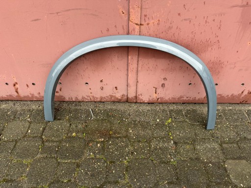 Накладка на переднее крыло переднее правое volvo xc60 ii 31378163