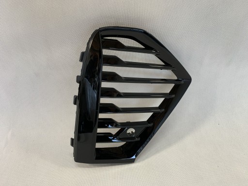 Решетка радиатора правая volvo xc60 ii r-design fl 21r lift 32234964 10.25