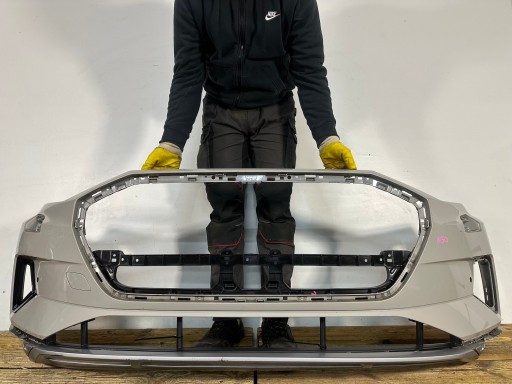 Передний бампер audi e-tron 4ke 2018- 4ke807437 4ke807683 4ke807733