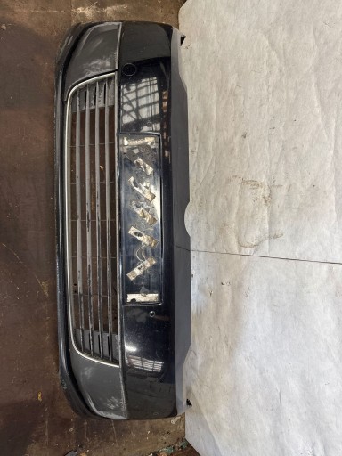 Volkswagen Touran II 2012 Zderzak przedni